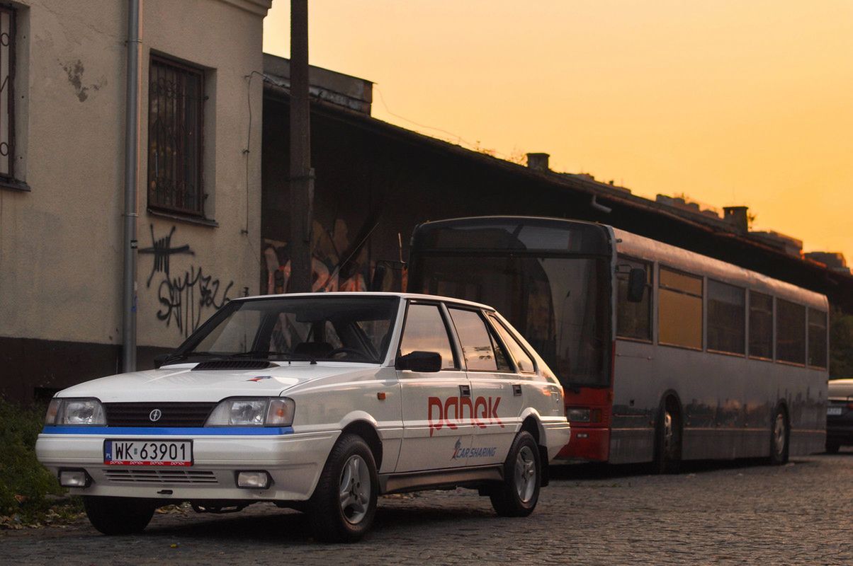 Pierwszym retro samochodem był polonez caro