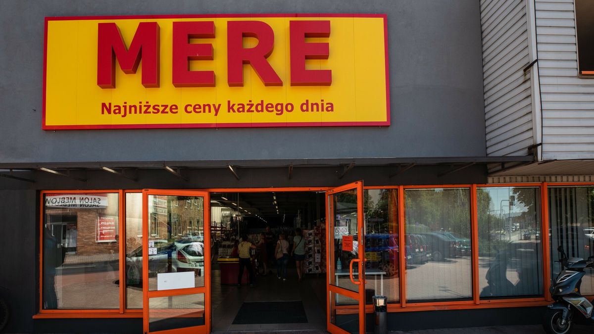 Tak wyglądał pierwszy hard dyskont Sznejderów w Polsce