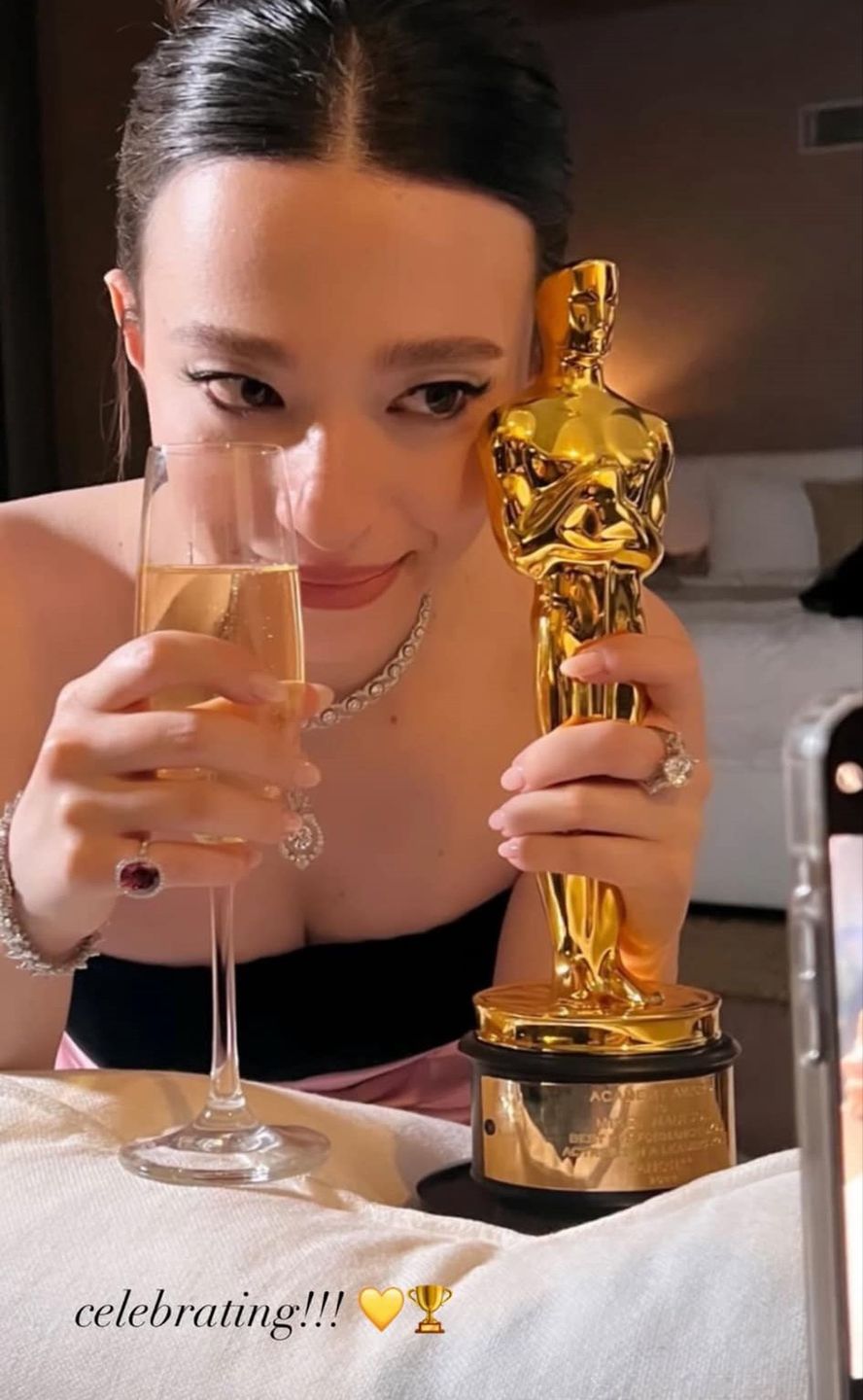 Mikey Madison świętuje zdobycie Oscara