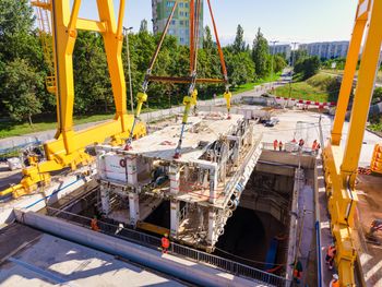 Gigant zjeżdża pod ziemię. Ruszył kolejny etap budowy Kolei Dużych Prędkości