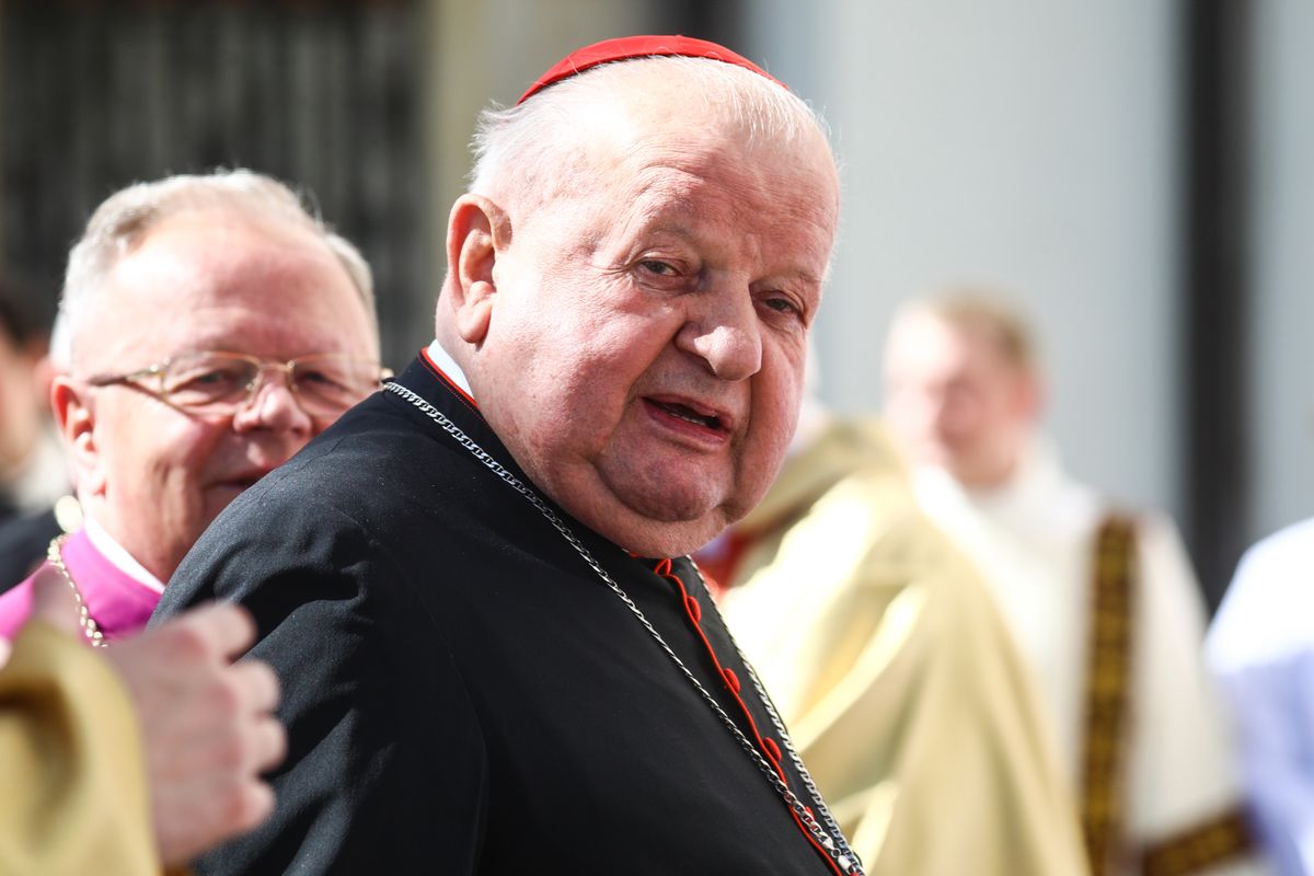 Kardynał Stanisław Dziwisz nie poniesie konsekwencji (Photo by Beata Zawrzel/NurPhoto via Getty Images)