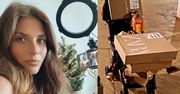 Weronika Rosati wozi paczki ze sklepu i narzeka, że już jest umęczona przygotowaniami do świąt: "ZA DUŻO"