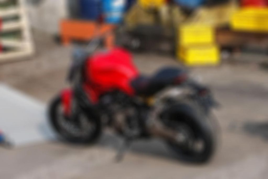 Szpiegowskie zdjęcia Ducati Monster 800