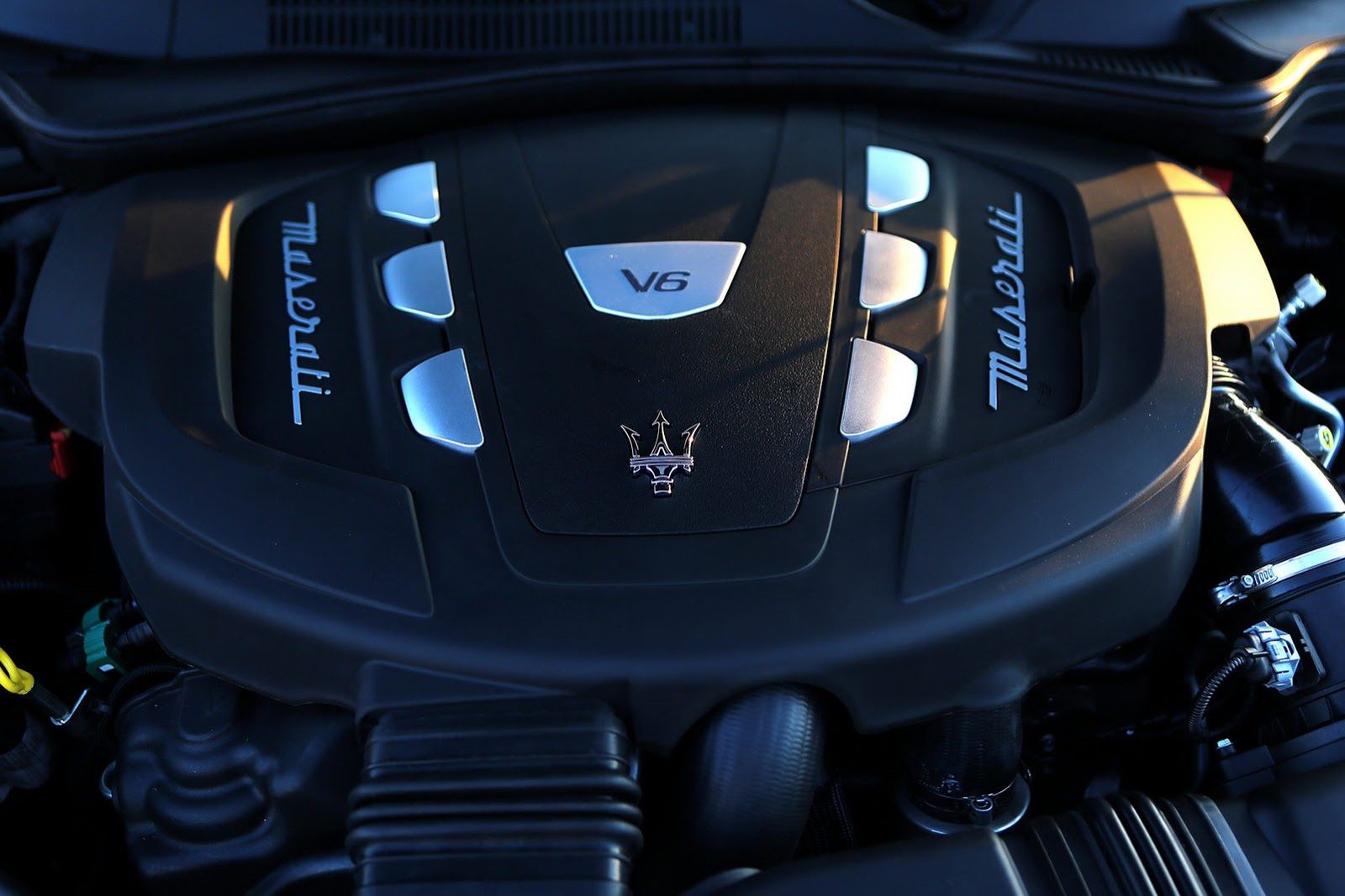 2014 Maserati Ghibli - Włosi wiedzą, co to piękno [galeria] 118