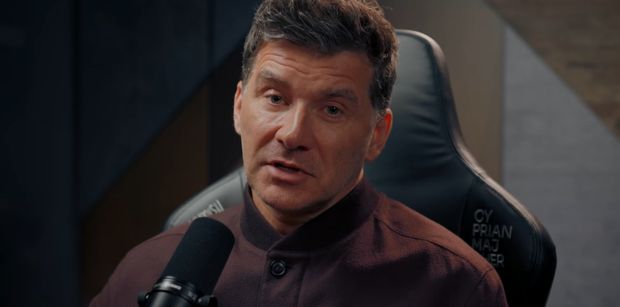 Tomasz Kammel wyjaśnia, czemu zrobił sobie operację powiek: "NIE JESTEM STARYM DZIADEM, który się odmładza"