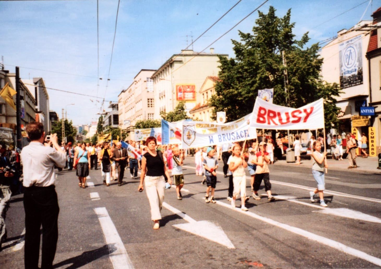 Na zjazd w 2006r Kaszubi docierali pociągami, kutrami i piechotą