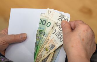 5000 zł emerytury z ZUS. Ile trzeba zarabiać, by ją dostać?