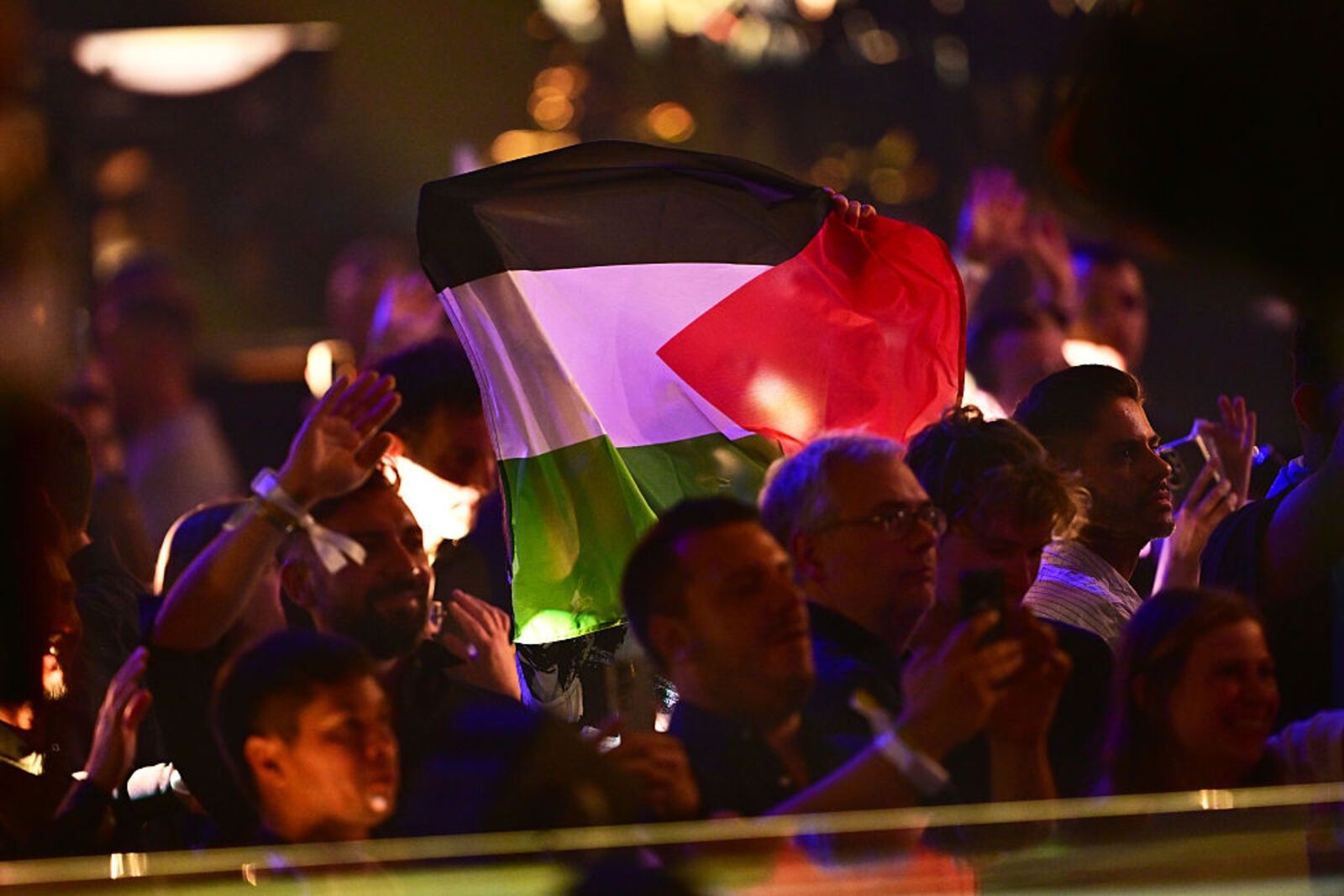 Protest na Eurowizji. Podczas występu Izraela rozwinięto flagę