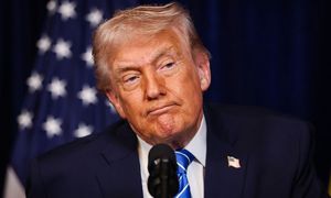 Sędzia blokuje decyzję administracji Trumpa. W grze miliardy