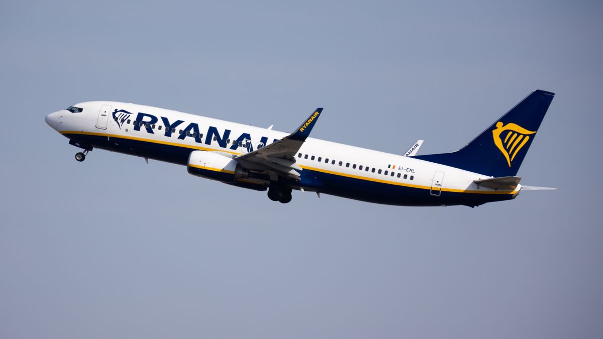 Chaos na lotnisku w Goleniowie. Pasażerowie Ryanaira uwięzieni n