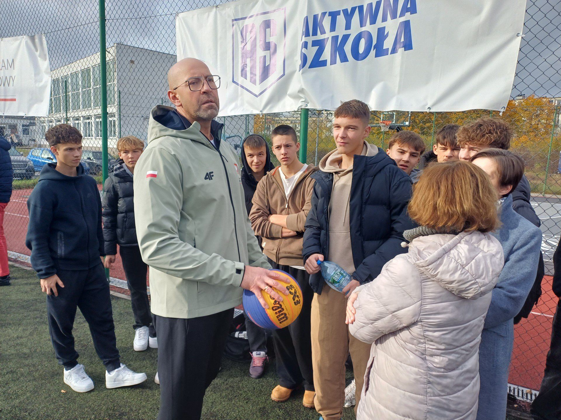 Minister sportu i turystyki Jakub Rutnicki przyjechał do Gdańska na finał makroregionalny turnieju piłkarskiego &#34;Z Orlika na Stadion&#34; chłopców rocznika U-15 (29.10.2025)