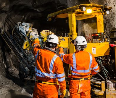 Rząd zdecydował. Dostaną po pięć lat urlopu i 170 tys. zł odprawy