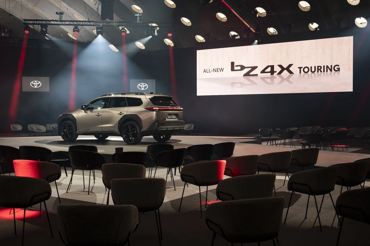 Toyota bZ4X Touring (2026)
