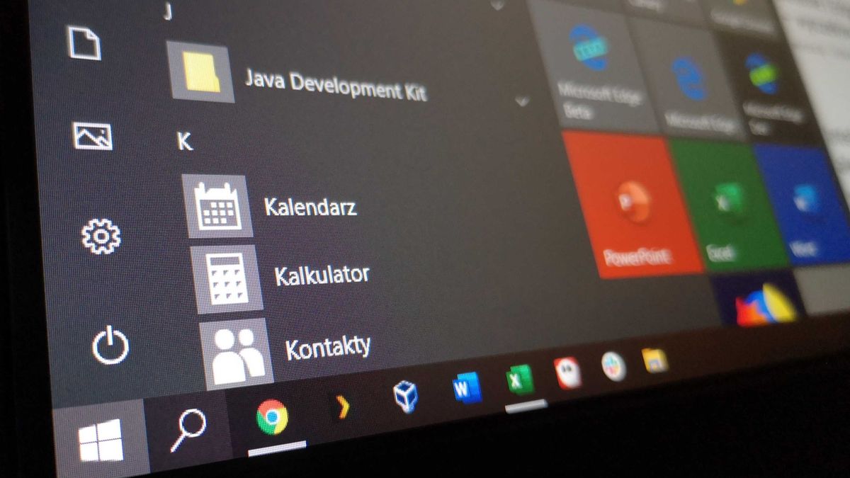 Do sieci trafił koncept Windowsa 10 z elementami znanymi z KDE, fot. Oskar Ziomek