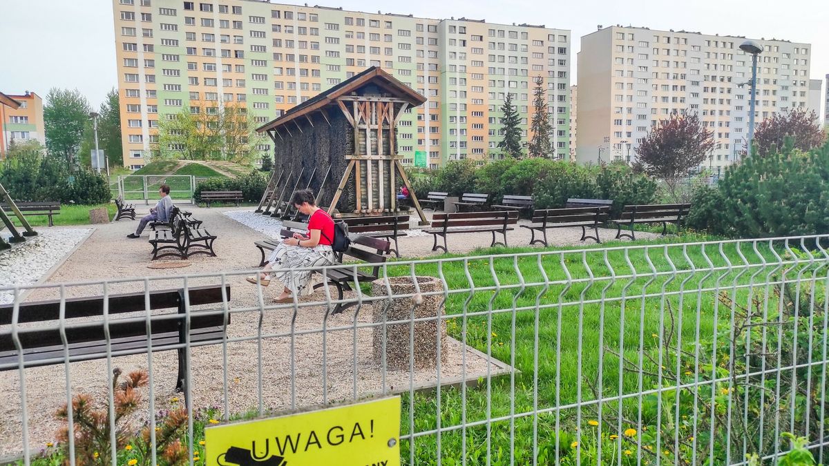 Reporter archiwum 2024 04
15.04.2024 Lodz. Miniuzdrowisko na Retkini. Teznia solankowa w blokowisku. Z teani mozna korzystac od godz. 8 do 20. Inwestycja kosztowala 192 tys. zl. Fot. Piotr Kamionka/REPORTER
Piotr Kamionka/REPORTER