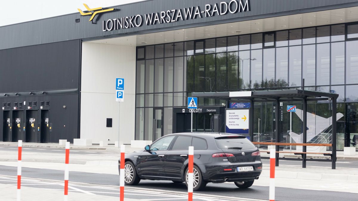 Lotnisko Warszawa-Radom po dwóch latach od otwarcia nadal świeci pustkami