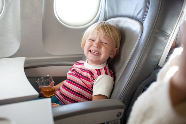 Podróż samolotem z dzieckiem może być męcząca