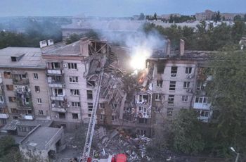 Masowy atak na Ukrainę. Rosjanie użyli 300 dronów i 70 rakiet