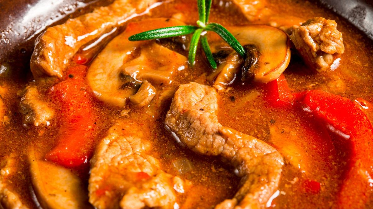 Boeuf Stroganoff z pikantną nutą