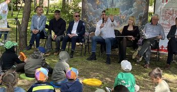 Czytanie na Polanie - ciekawa akcja promująca czytelnictwo w Sandomierzu. W centrum uwagi pszczoły. Dlaczego?