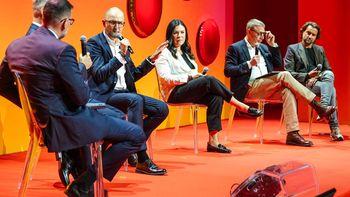 Liderzy w czasach AI. "Białe kołnierzyki mają prawo być zaniepokojone"