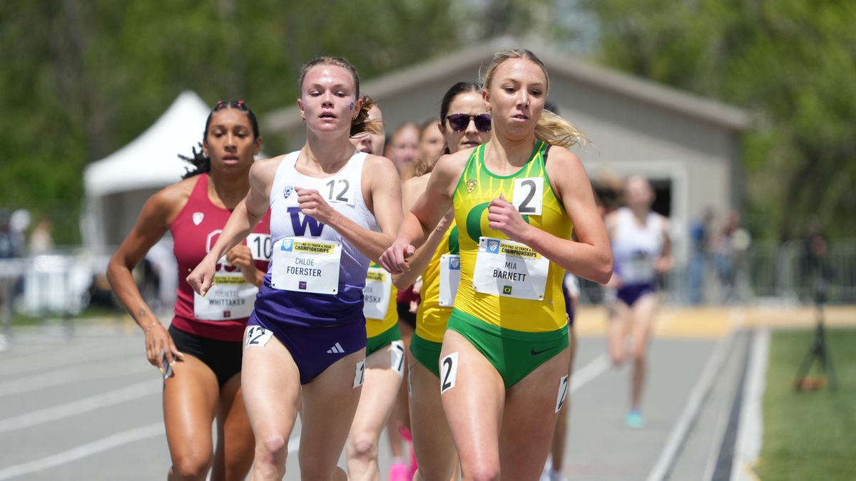 Mia Barnett i Chloe Foerster 