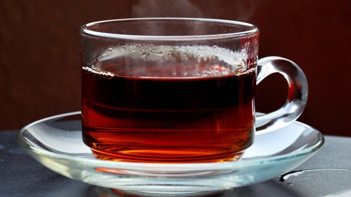 Dlaczego warto pić herbatę z pieprzem? 