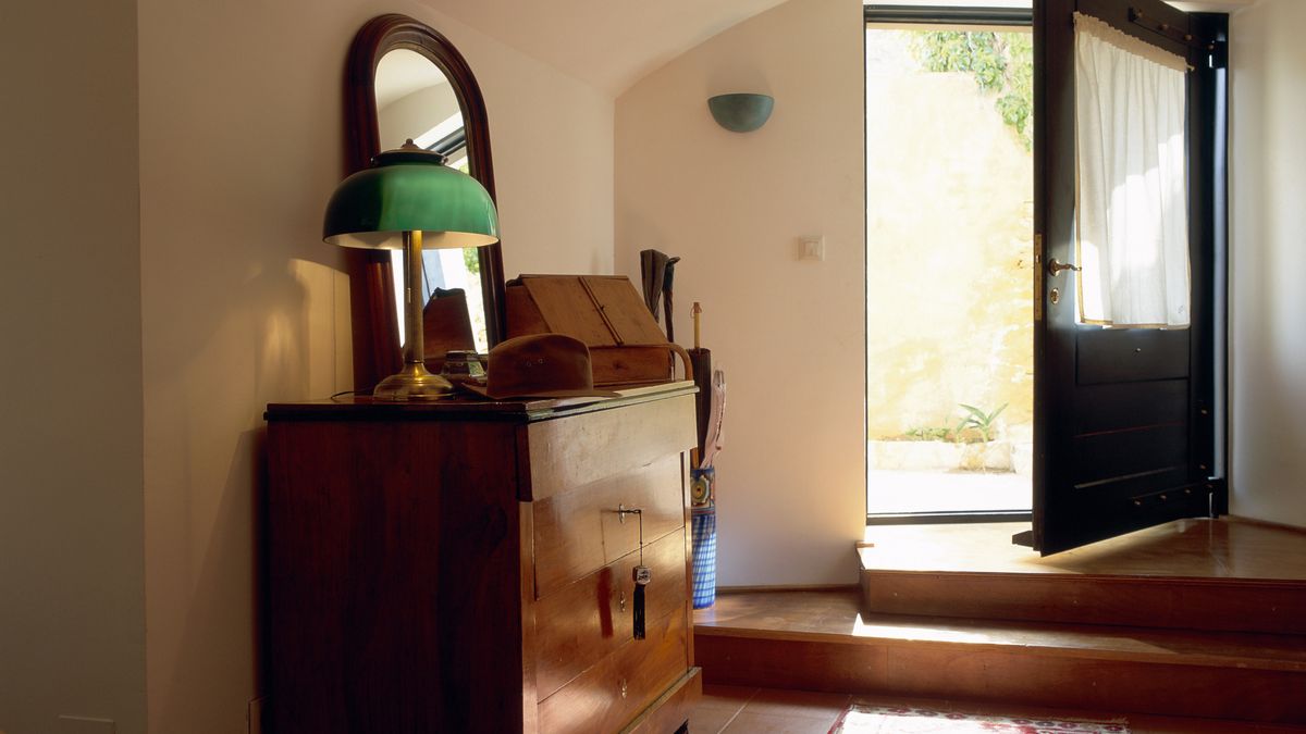 wynajem mieszkanie policja oszust