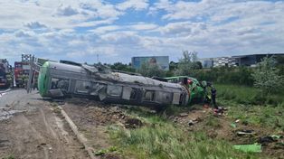 Nocne utrudnienia na A4 między Bochnią a Brzeskiem. Służby usuwały rozbitą cysterną
