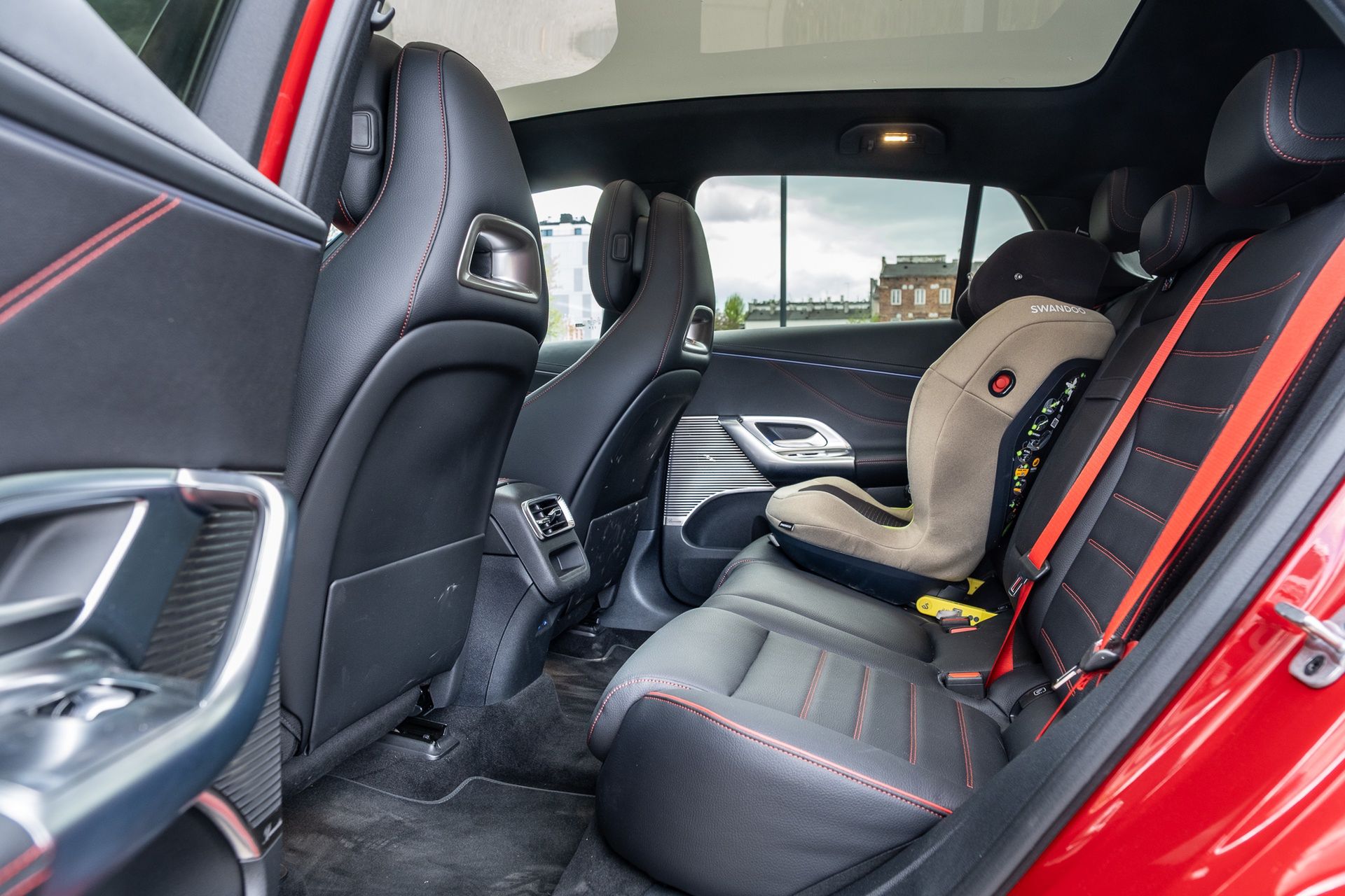 Mercedes-Benz GLC 400 EQ (2026)