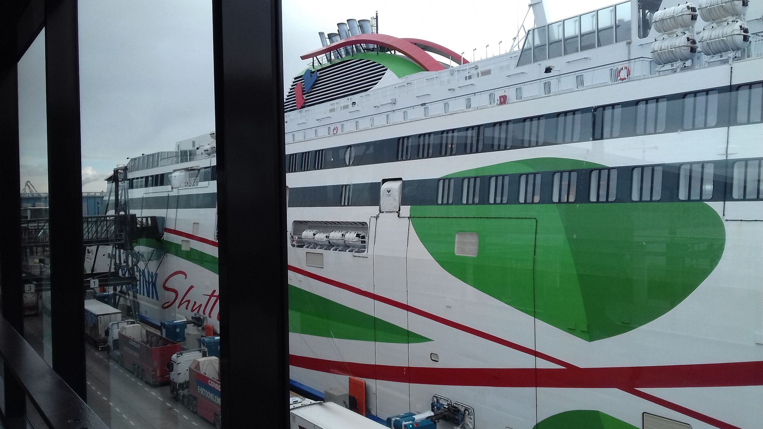 Wejście na pokład promu Tallinn - Helsinki 
