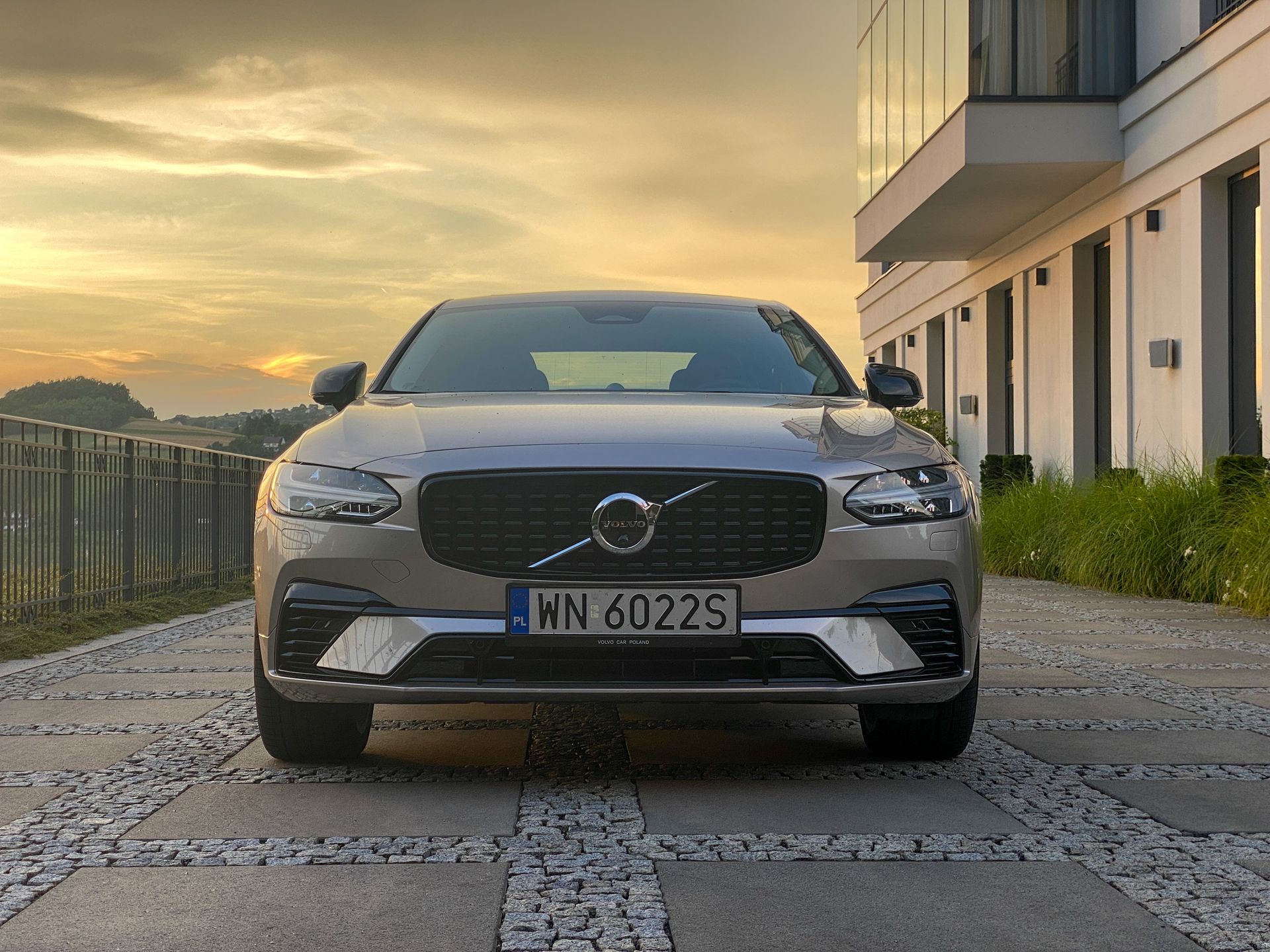 Volvo S90 T8