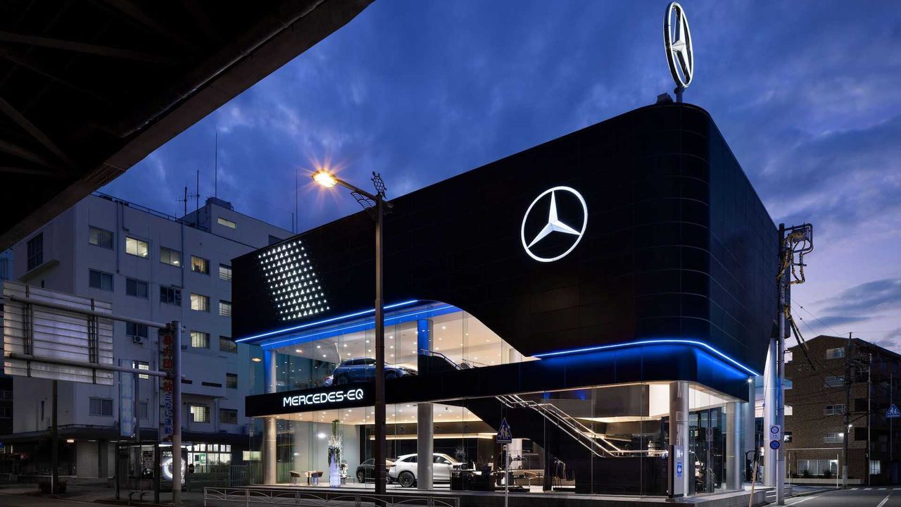 Mercedes-EQ to pierwszy salon marki tylko z elektrykami. Nie powstał w Europie