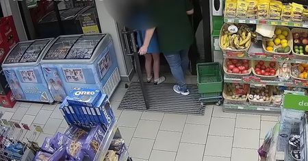 Zmarznięty 10-latek w samej bieliźnie błąkał się po mieście. Wstrząsające wideo
