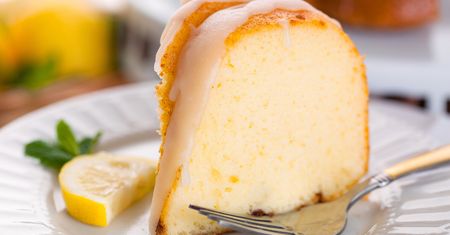 Babka w 10 minut. Zapisz sobie ten przepis, by mieć go pod ręką przed Wielkanocą