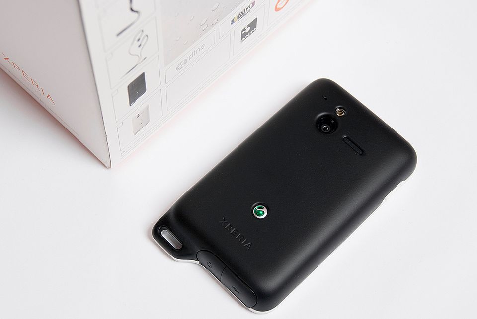 Sony Ericsson Xperia active - pancerny maluch [pierwsze wrażenia] 4