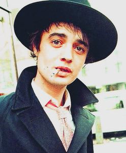 Pete Doherty już tak nie wygląda. Gwiazdor rocka przez lata był na dnie