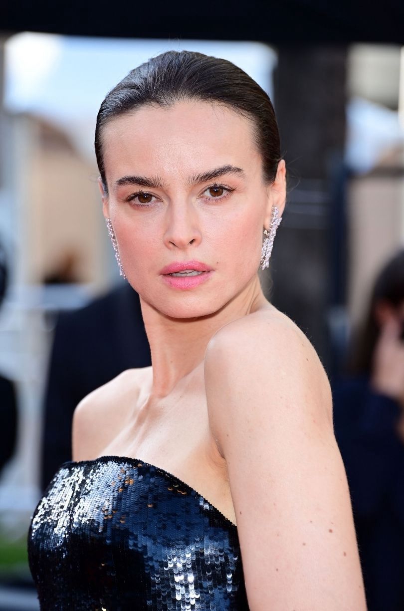 Cannes 2021. Kasia Smutniak pozuje na czerwonym dywanie