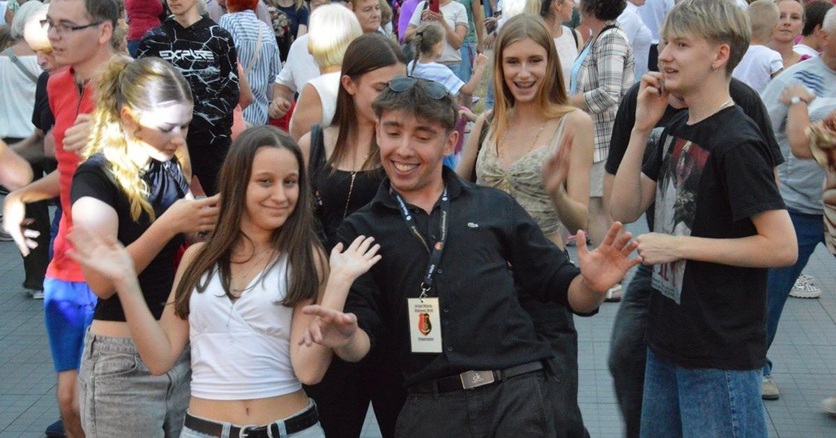 Potańcówka na błoniach nad Sanem w Stalowej Woli: taneczne powitanie lata