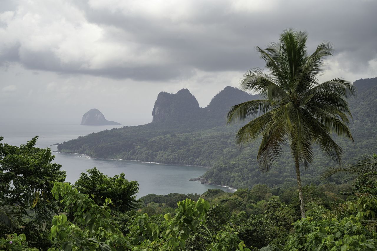 The São Tomé and Príncipe Islands signed a military cooperation agreement with Russia.