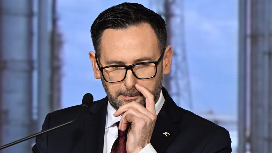 Daniel Obajtek
Warszawa, 01.02.2024. Prezes zarz�du Orlen Daniel Obajtek podczas konferencji prasowej dot. realizacji Strategii ORLEN2030 w siedzibie sp�ki Orlen w Warszawie, 1 bm. (jm) PAP/Radek Pietruszka
Radek Pietruszka
Daniel Obajtek odwo�any ze stanowiska prezesa Orlenu, energetyczna, energia, firma, gest, koncern, konferencja, odwo�anie, orlen, orlen 2030, orlen2030, paliwa, paliwowa, prezes, realizacja, realizacja strategii, siedziba, sp�ka, strategia, zarz�du