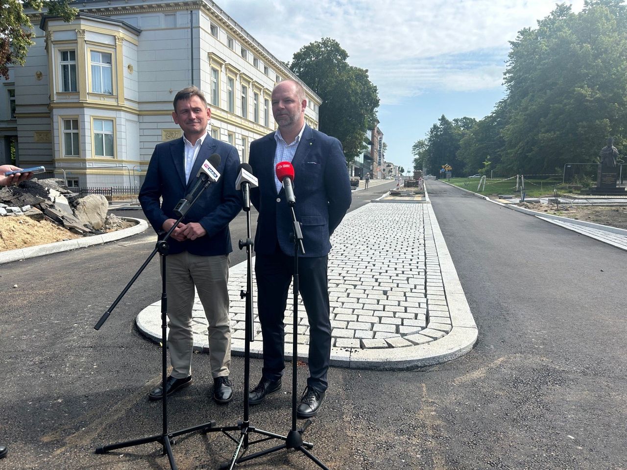 Koszalin: Tomasz Sobieraj: Ucinam spekulacje. Karetka tędy przejedzie