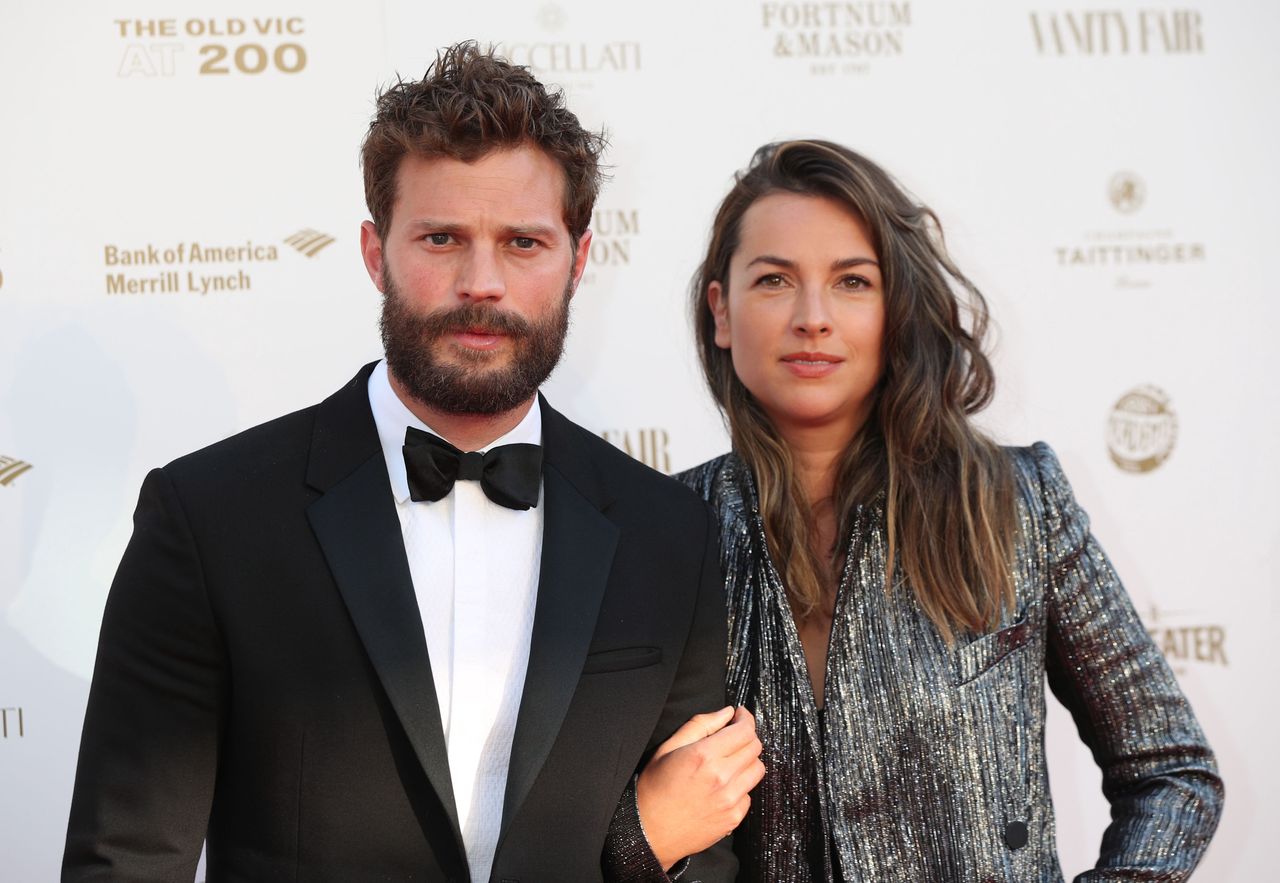 Jamie Dornan świętuje ósmą rocznicę ślubu. Kto skradł serce seksownego aktora?