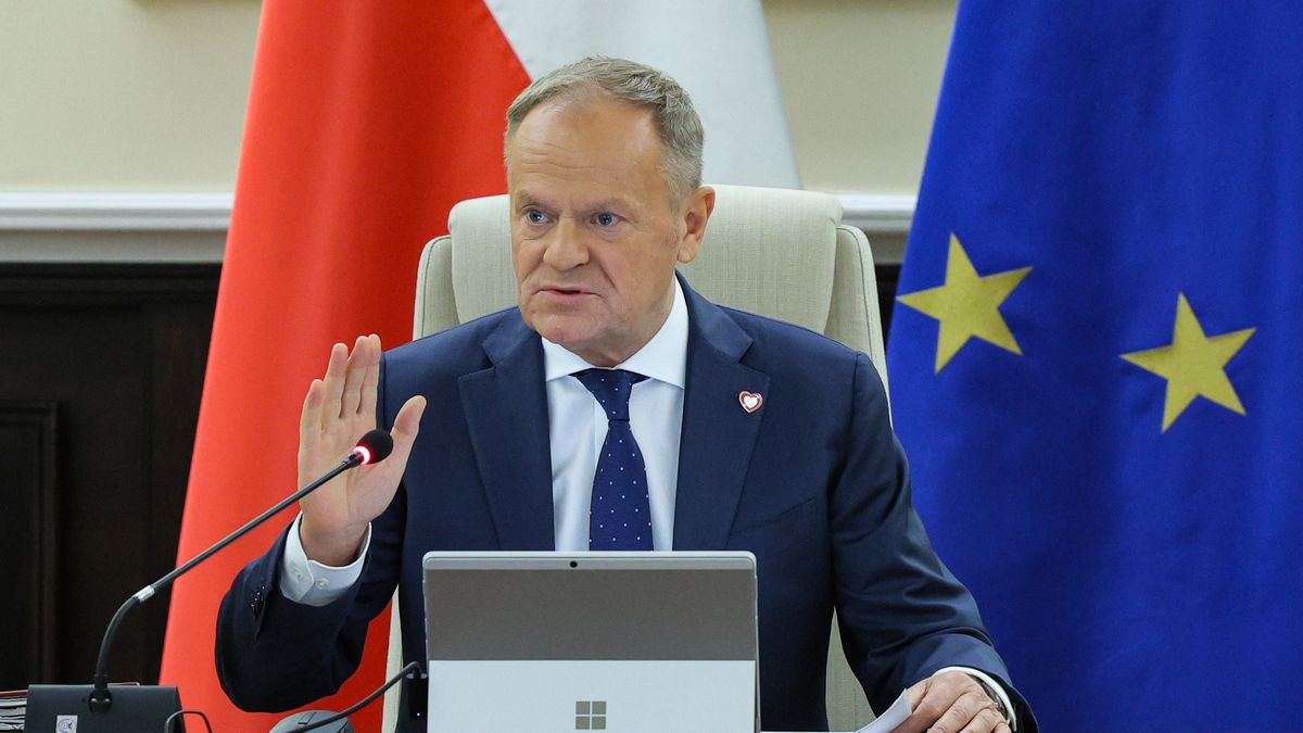 Donald Tusk
Rafa� Guz
kancelaria, kancelaria prezesa rady mnistr�w, KPRM, obrady, polityk, polityk polityka, polityka, posiedzenie, rada ministr�w, rady ministr�w, rz�d, rz�d Tuska, rz�du