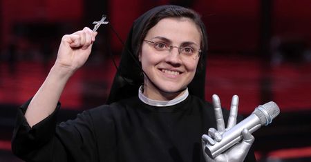 Zakonnica wygrała włoski "The Voice" i zrzuciła habit po 15 latach. Tak dziś wygląda (ZDJĘCIA)