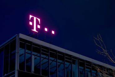 Deutsche Telekom przejmuje Fiberhost i INEA. 