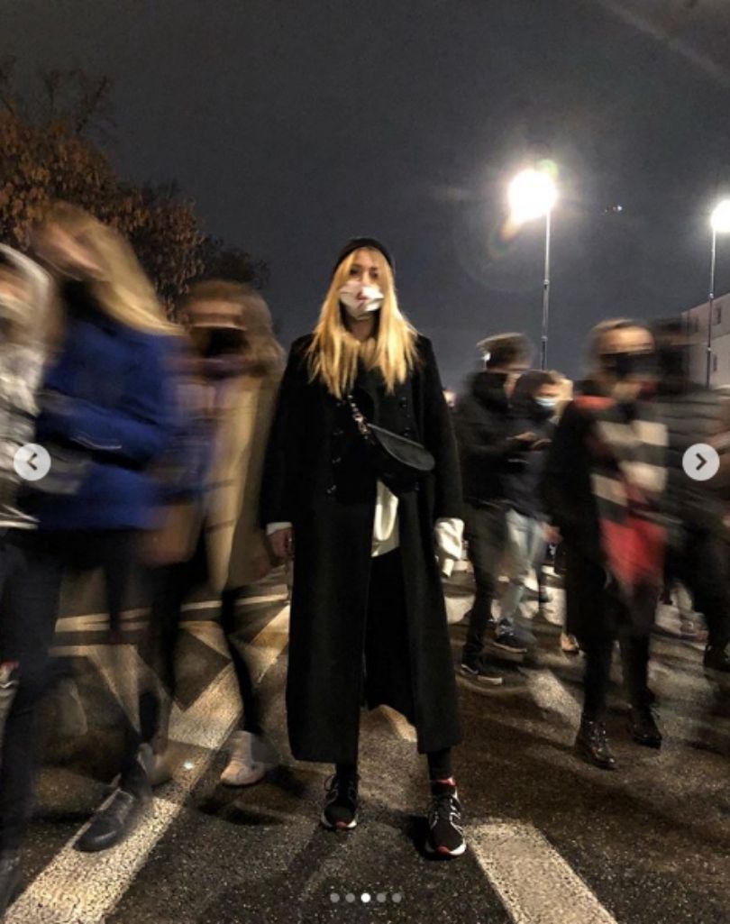 Marcelina Zawadzka wspiera Strajk Kobiet
