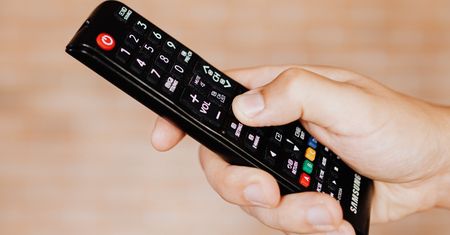 Serwis telewizji DVB-T2. Nie reguluj odbiornika
