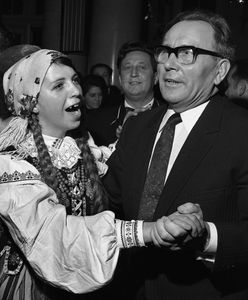 Wielki portret Bieruta i przemówienia. Sylwester w PRL