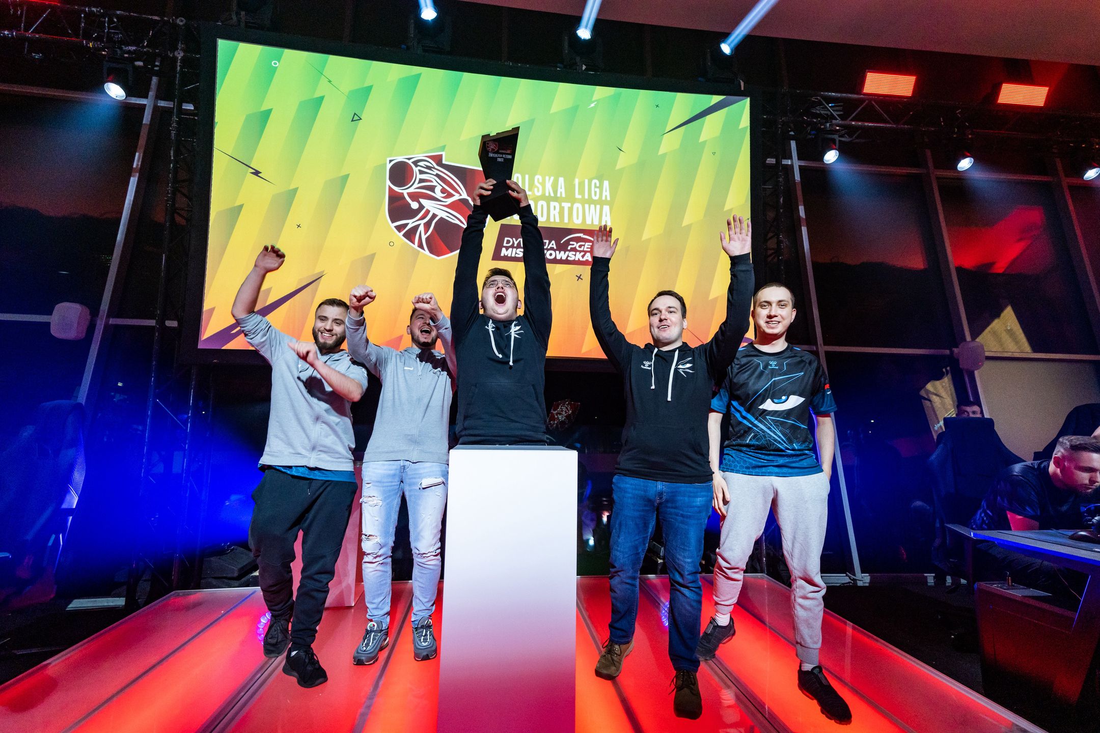 Mistrzowie Polskiej Ligi Esportowej Illuminar Gaming